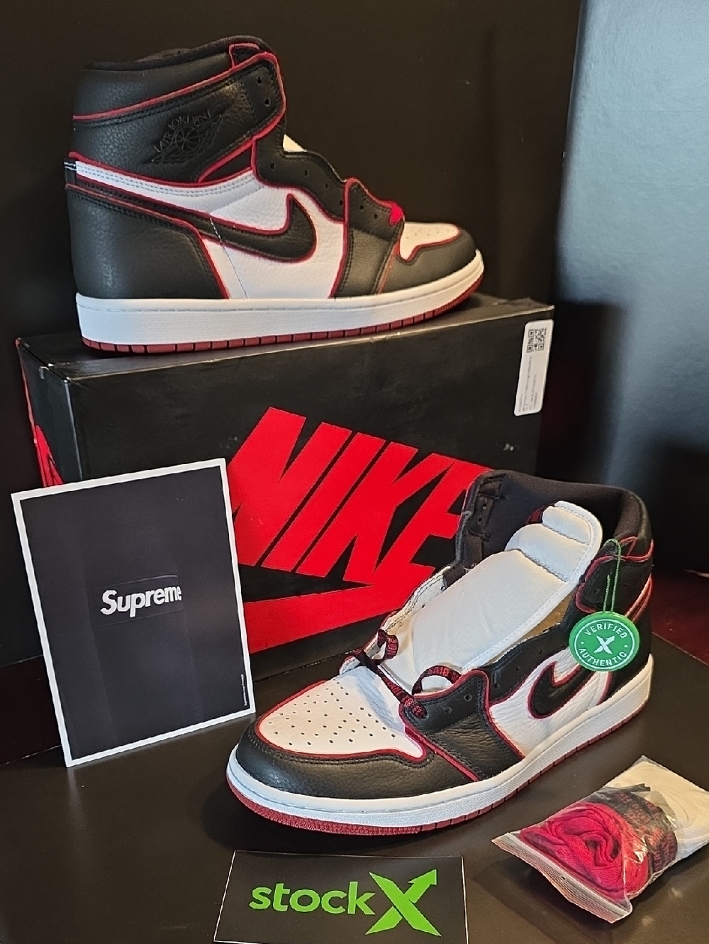 DEADSTOCK  Nike Jordan 1 Retro High Bloodline